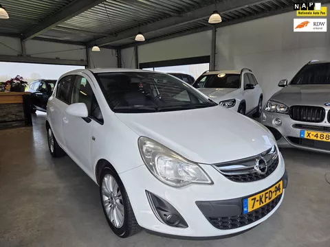 Opel Corsa 1.2-16V Cosmo PDC / Navigatie .