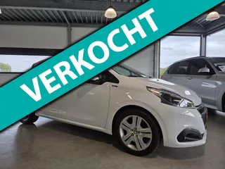 Peugeot 208 1.2 PureTech Signature Navigatie/Telefoon, PDC.